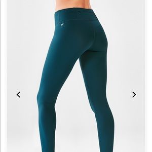 Fabletics Mid-Rise Cold Weather Legging Never Worn